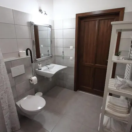 A Tornácos Panzió 4*