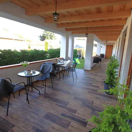 A Tornácos Panzió 4*