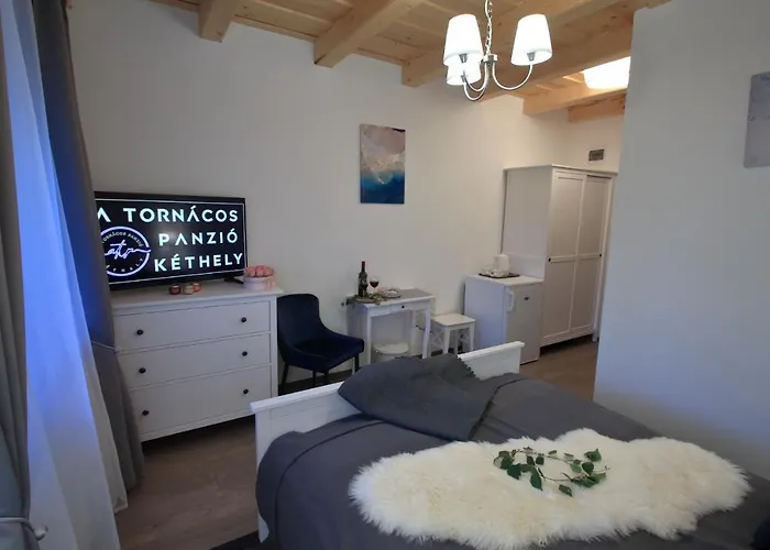 A Tornacos Panzio Bed & Breakfast Kéthely