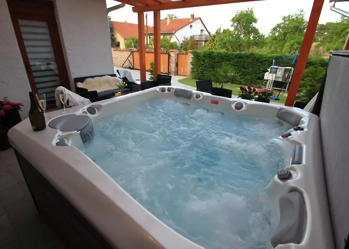 A Tornacos Panzio 4* Kéthely