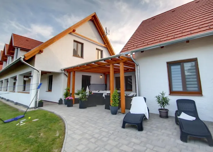 A Tornacos Panzio 4* Kéthely