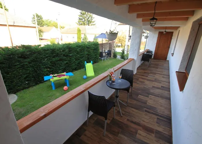 A Tornacos Panzio Bed & Breakfast